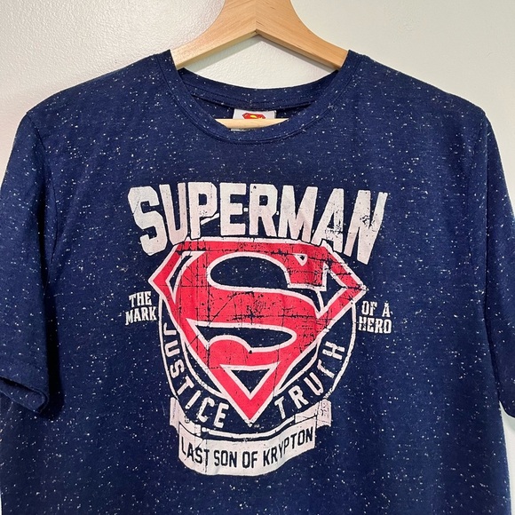 Superman Unisex Blue Speckled Graphic Tee, Size Large - Picture 9 of 9